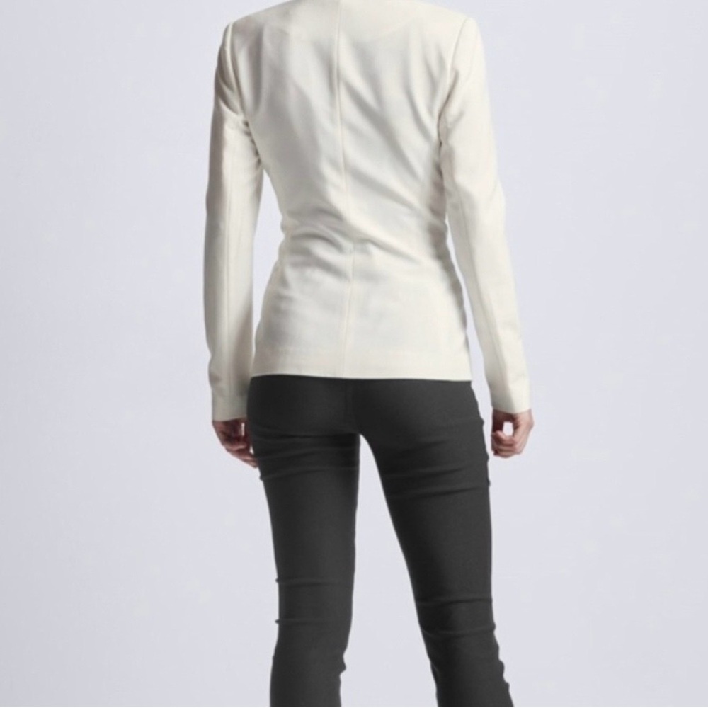 👠Host Pick👗Chic Cream Blazer with Black Satin Bow Detail - Picture 3 of 6
